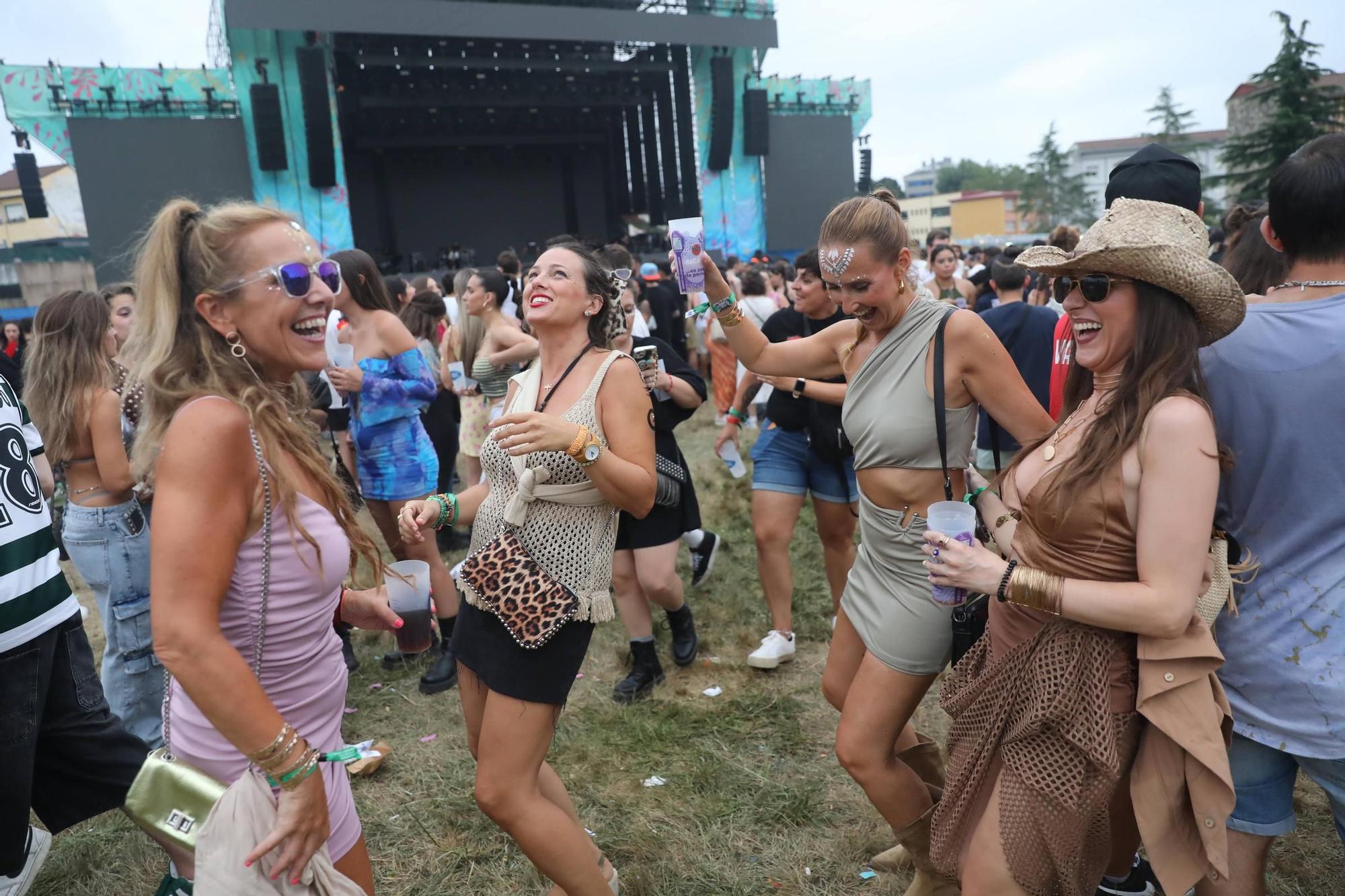 En imagenes | Segunga jornada del Reggaeton Beach de Avilés
