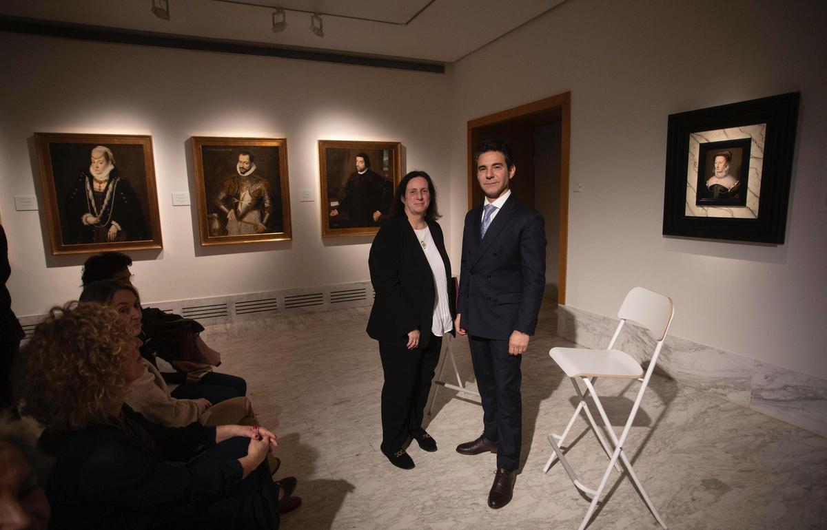 Pilar Tébar y Pablo González Tornel en la presentación de la nueva sala del manierismo en el Bellas Artes.