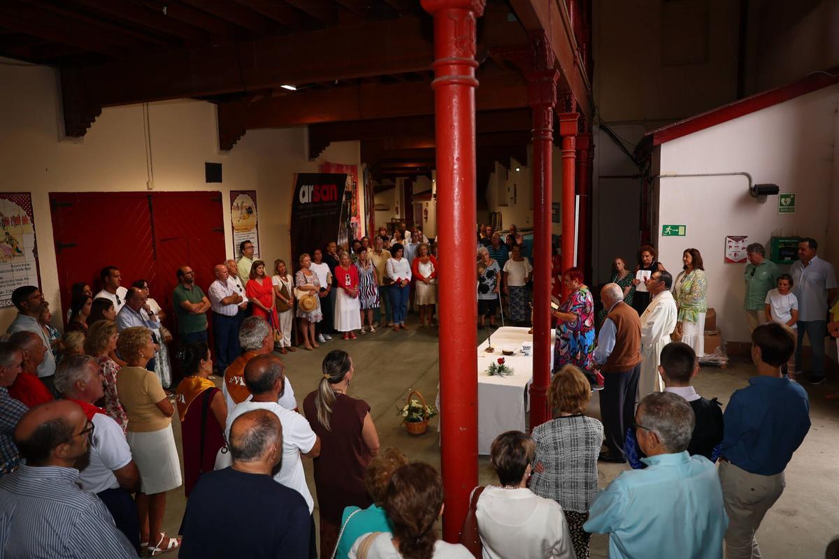 La misa del día de Begoña en la plaza de toros de Gijón, en imágenes La misa del día de Begoña en la plaza de toros de Gijón, en imágenes