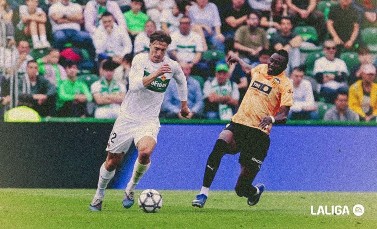 Umar Sadiq en el partido contra el Elche CF