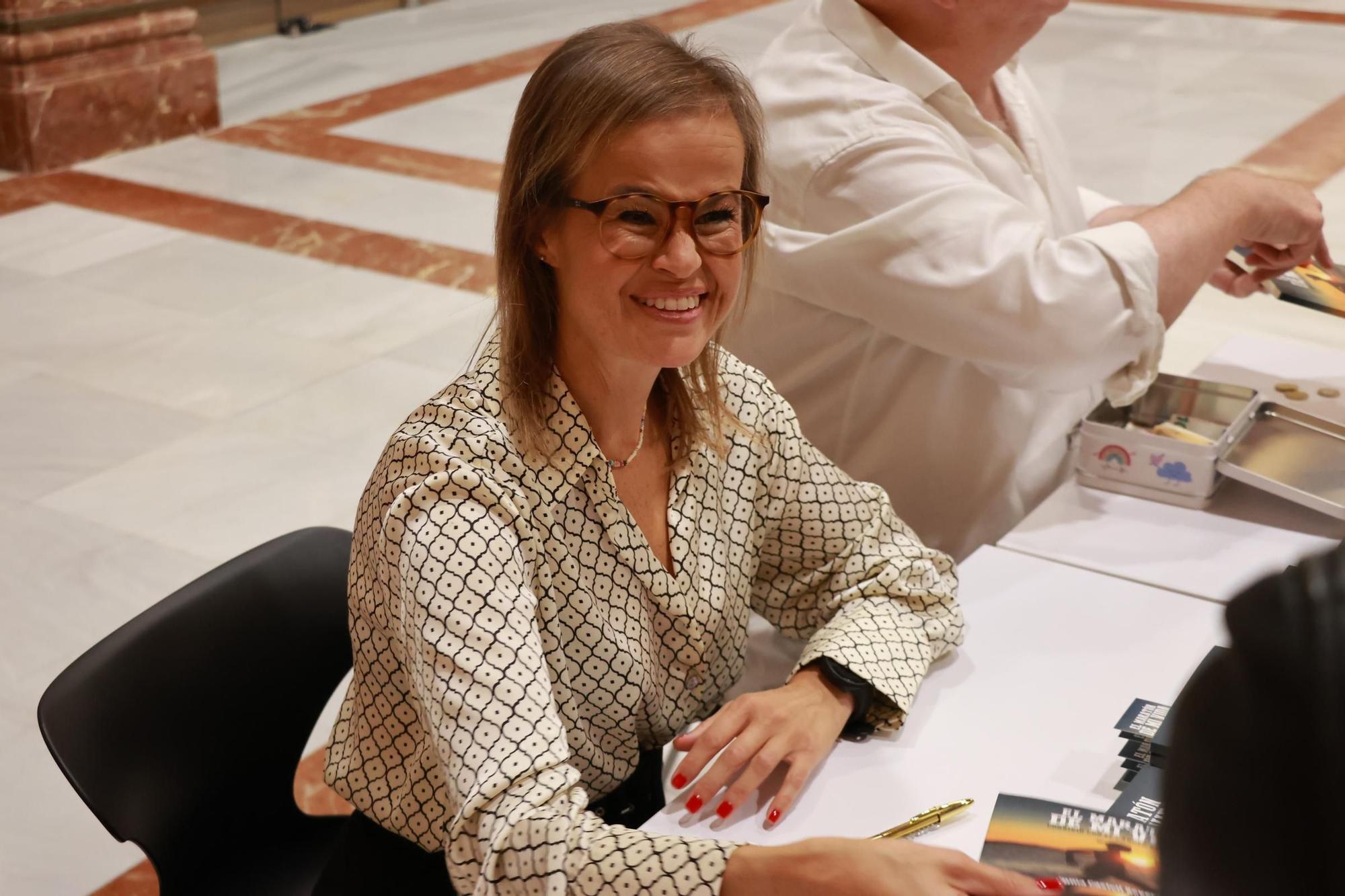 Inma Castell presenta su libro 'El maratón de mi vida' en el Menador