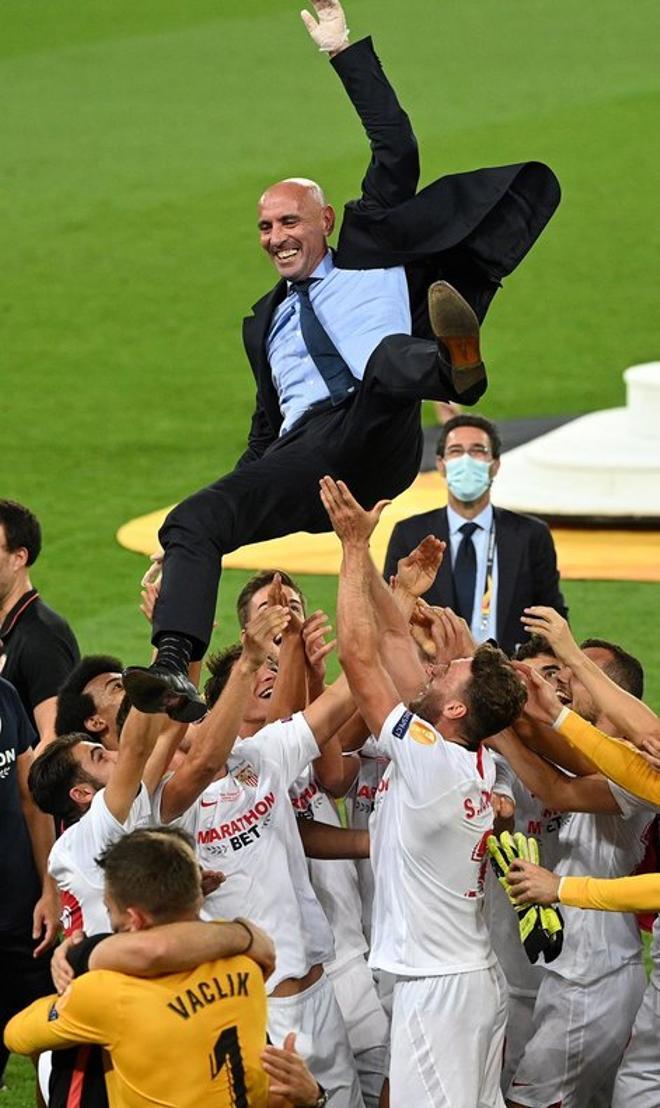 El Sevilla FC campeón en la final de la UEFA Europa League 2020 disputada en el Rhein Energie Stadion en Colonia entre el Sevilla FC y el Inter de Milan.