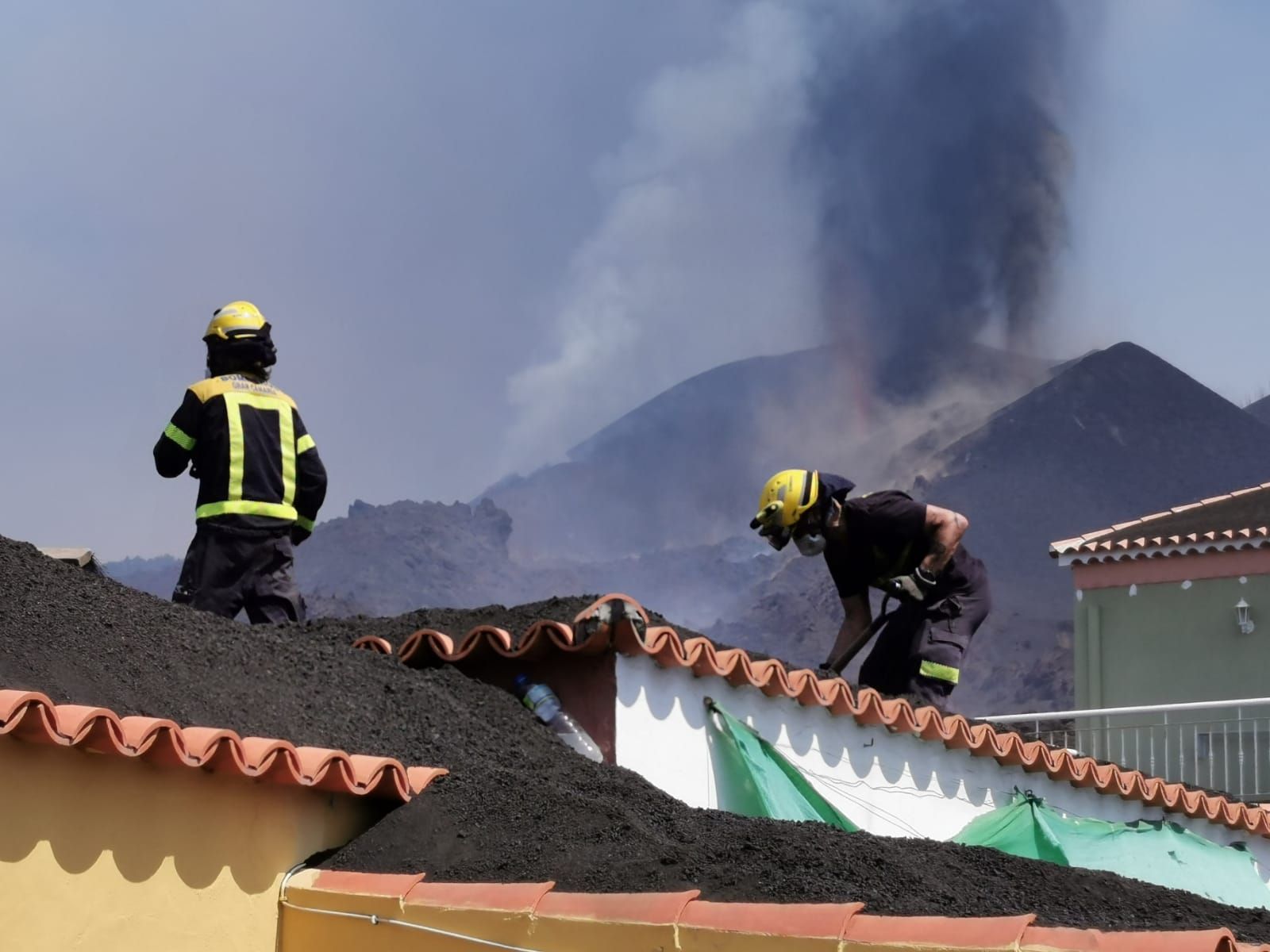 Archivo: Actuación de Bomberos de Gran Canaria en el volcán de La Palma