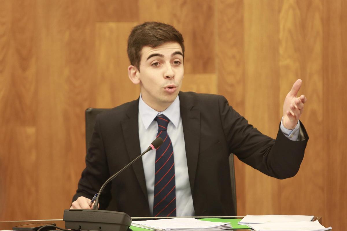 Avelino Souto, durante un pleno en el consistorio lalinense.