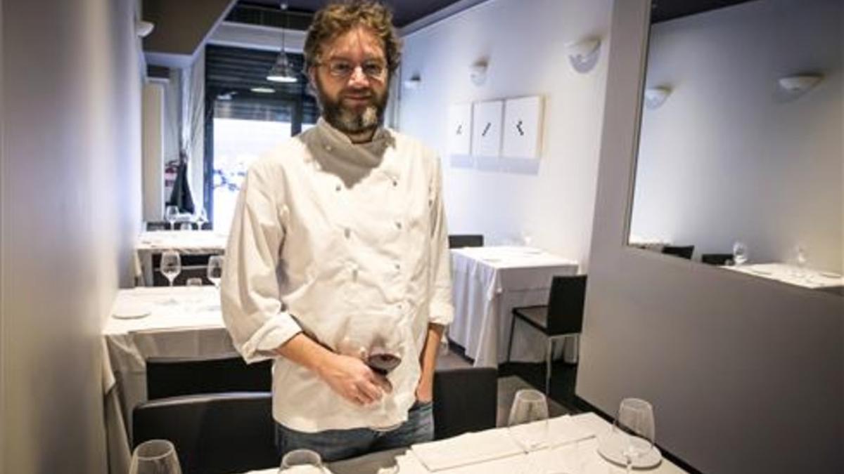 Rafa Peña, en el pequeño comedor de Gresca. Foto: Joan Puig