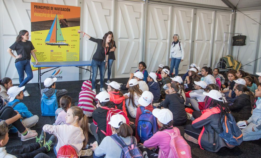 Actividades del primer día de Alicante Puerto de Encuentro