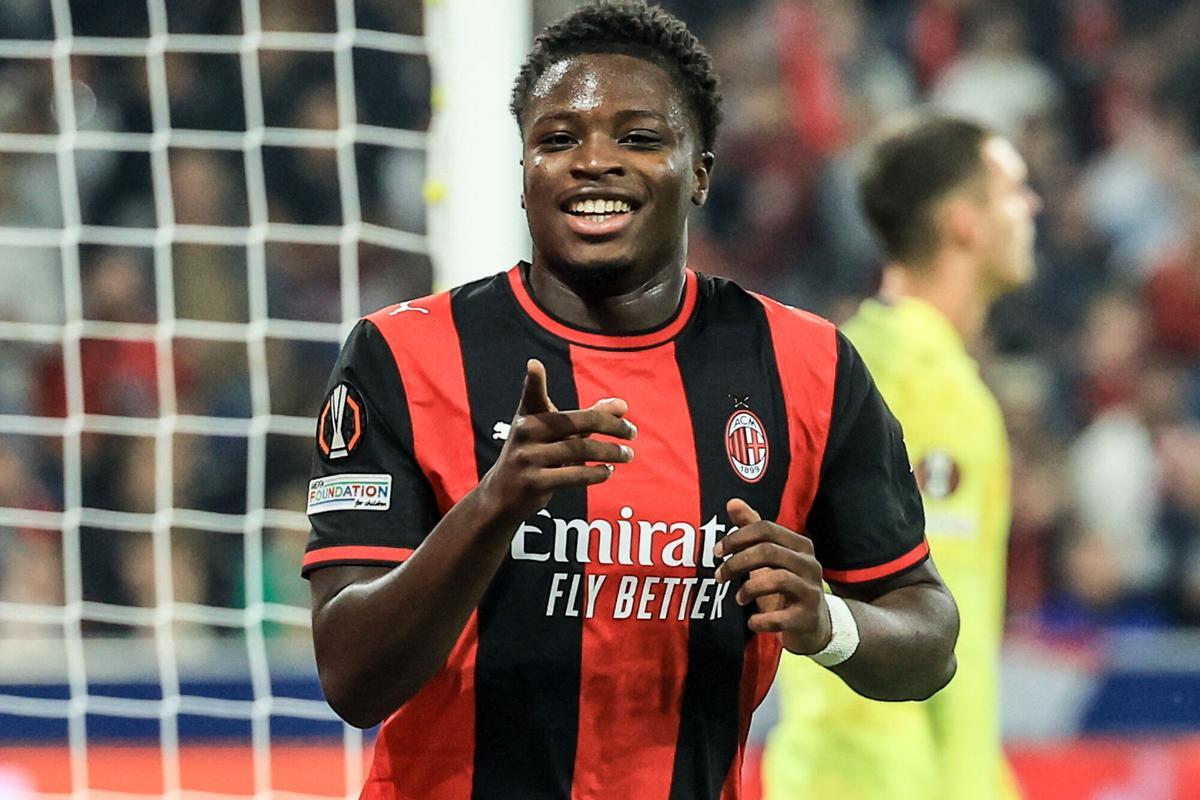 Salzburg (Austria), 15/10/2026.- Alphadjo Cisse of AC Milan celebrates after he scores the 1-0 lead during the UEFA Europa League match-day 2 between FC Salzburg and AC Milan, Austria, 15 October 2026. (Salzburgo) EFE/EPA/MARTIN DIVISEK