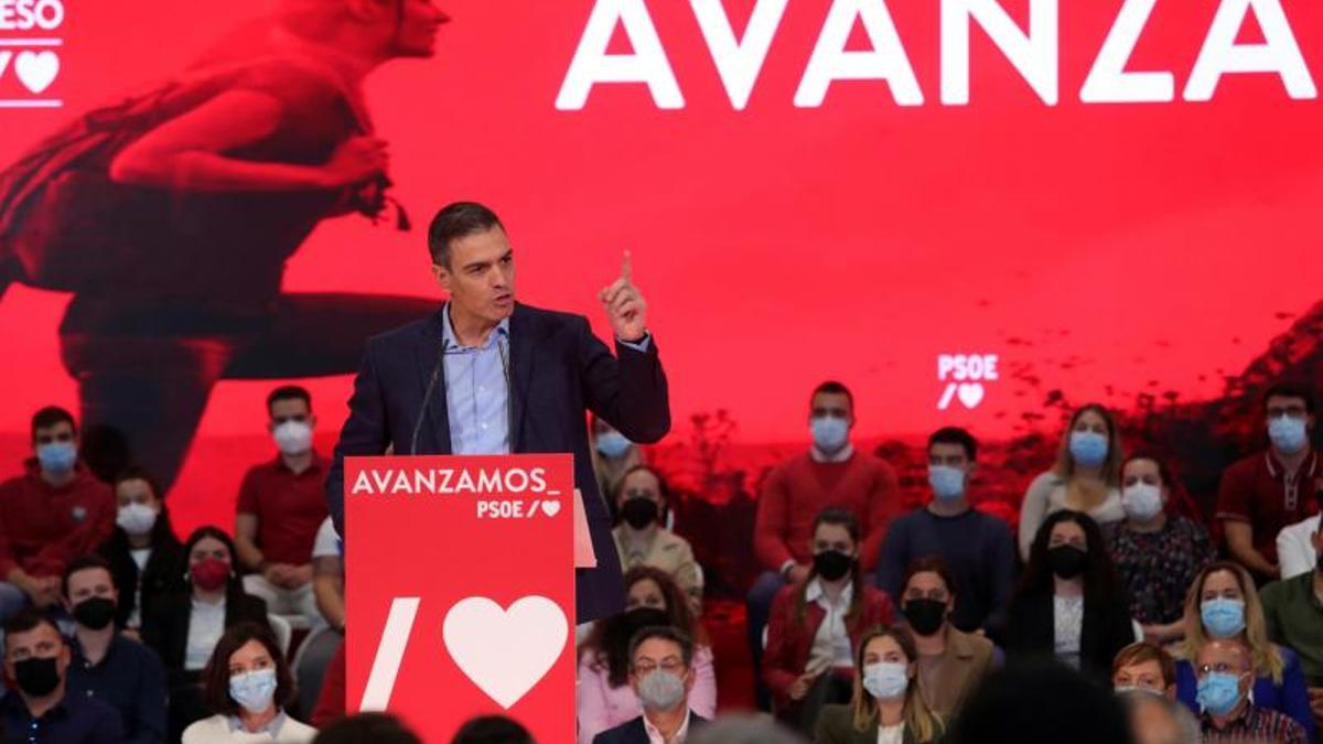 El secretario general del PSOE y presidente del Gobierno, Pedro Sánchez, durante el mitin de partido de este pasado 10 de octubre de 2021 en Ponferrada, León.