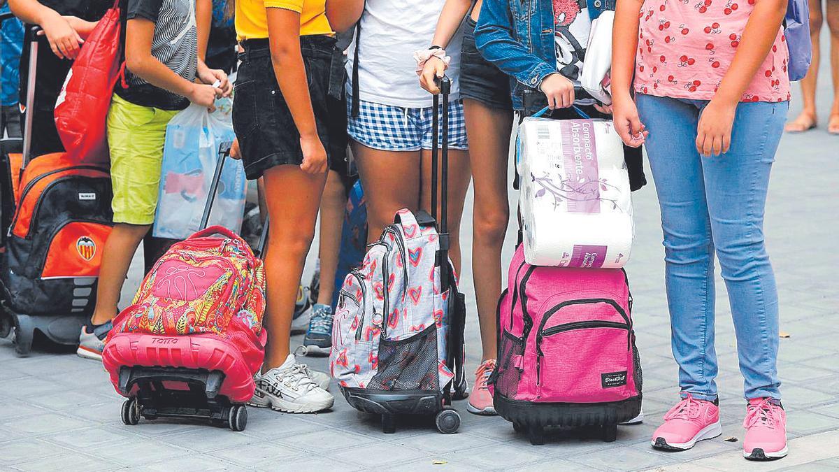 Este martes Conselleria debatirá el calendario escolar con sindicatos, padres y alumnos