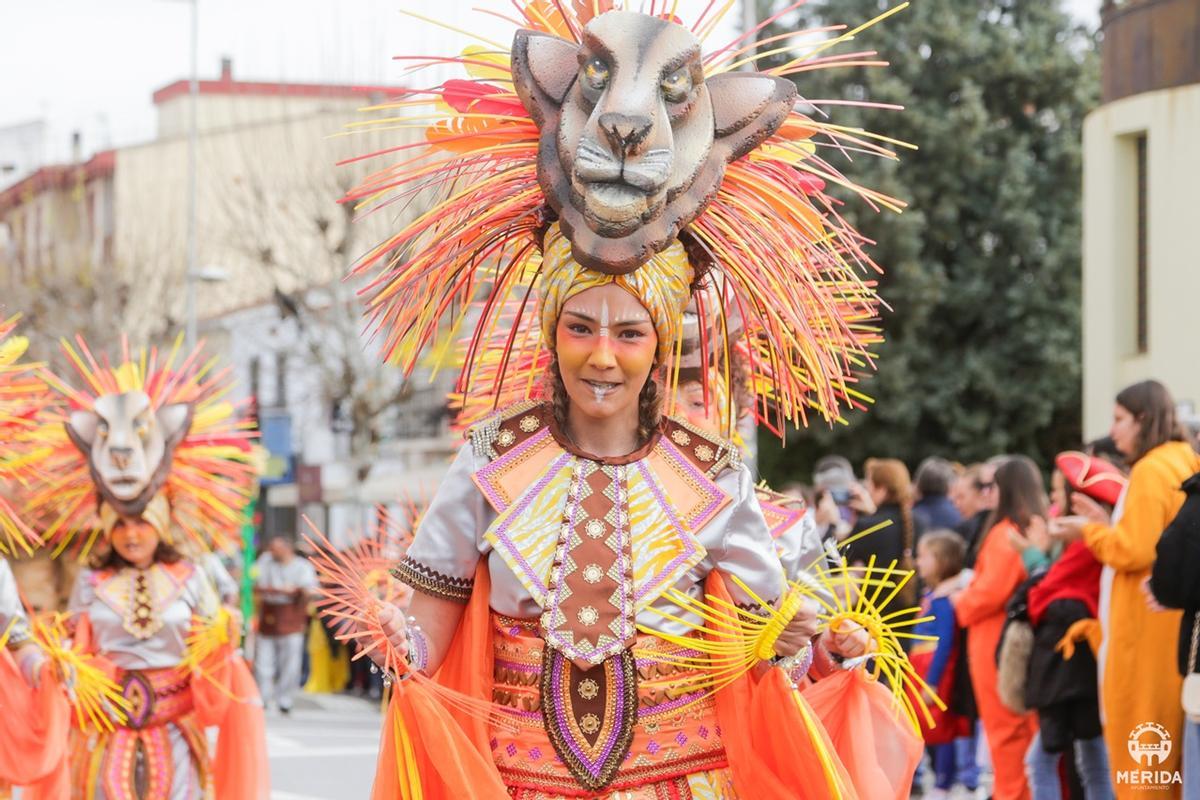 Participantes en el Gran Desfile del Carnaval Romano de Mérida.