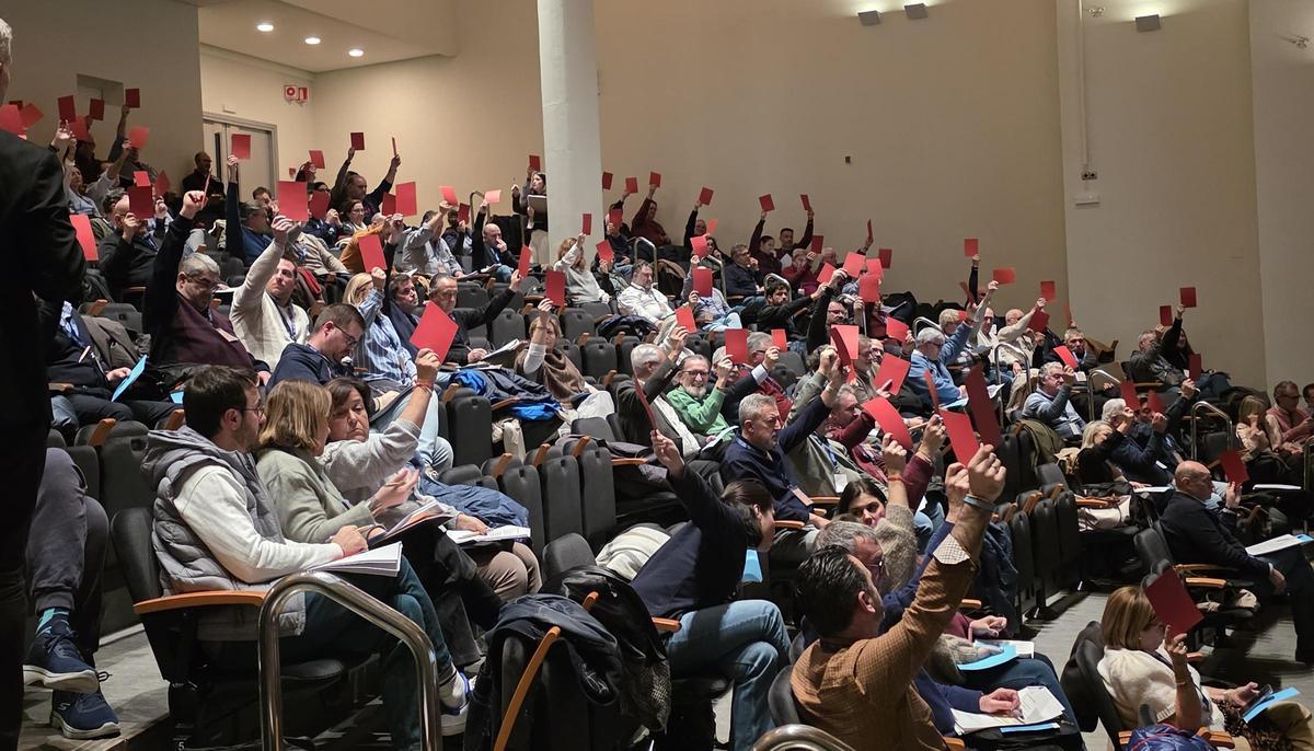 La asamblea vota abrumadoramente en contra