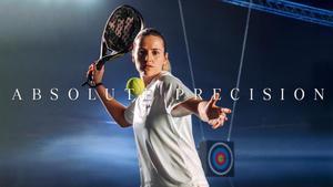 Ari Sánchez en la imagen promocional de la nueva pala de adidas