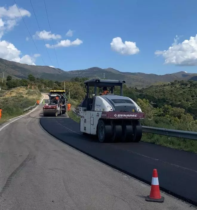 Inician las obras de mejora de la carretera MA-8301 de Estepona a Jubrique a través del puerto de Peñas Blancas