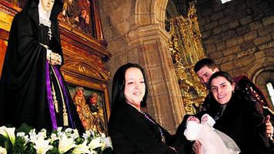 Presentación de niños ante la Virgen de la Soledad en San Juan - La Opinión de Zamora Presentación de niños ante la Virgen de la Soledad en San Juan - La Opinión de Zamora