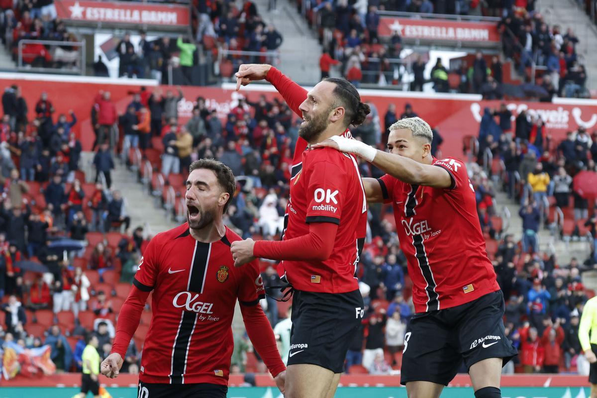 Muriqi celebra uno de sus goles ante el Athletic.