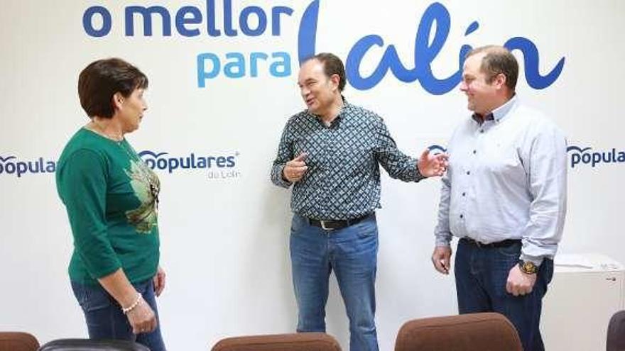 Rodríguez, Crespo y Payo, en la sede de los populares.