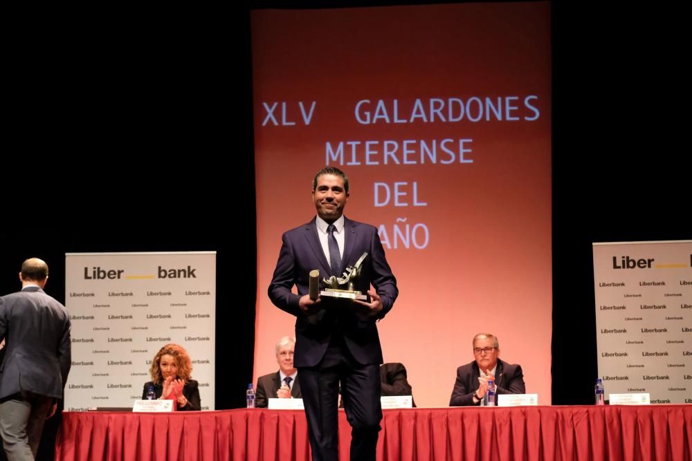 Entrega de los Mierense del Año