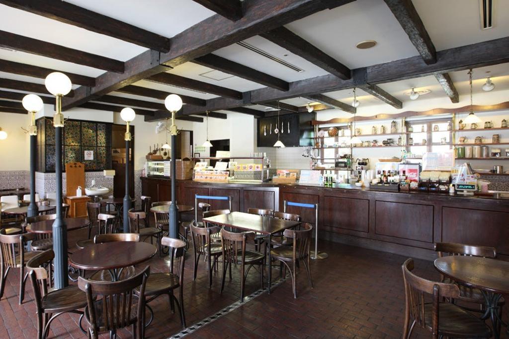 Bar torero en Villa España, Shima