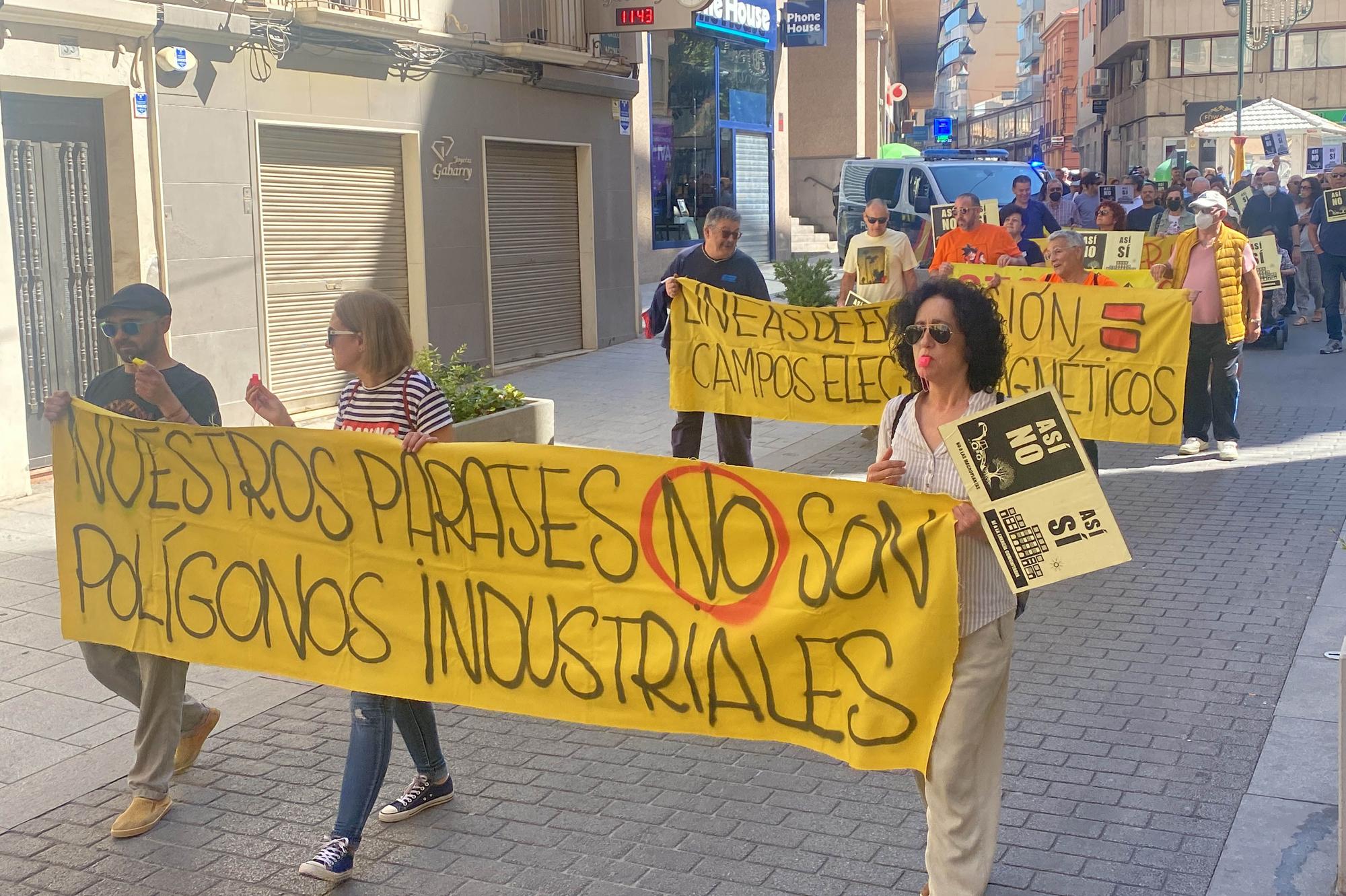 Manifestación contra las plantas solares en Elda