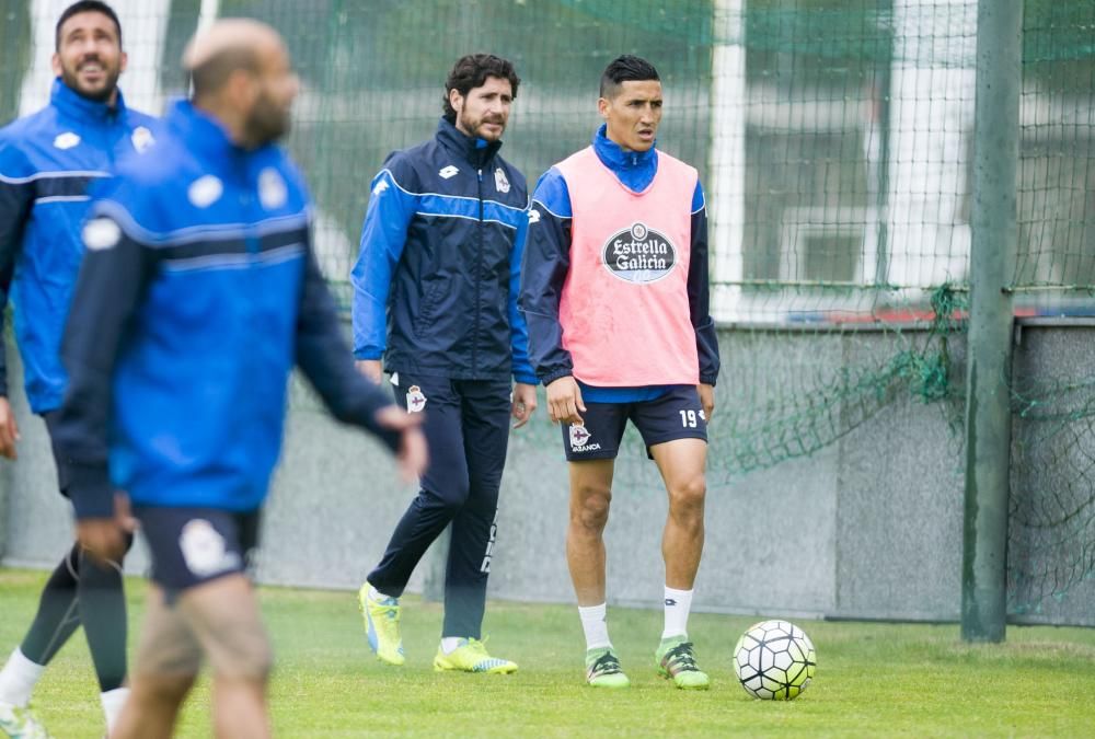 Luisinho se entrena con sus compañeros