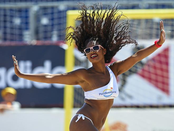 Las animadoras del Euro Beach Soccer de Torredembarra