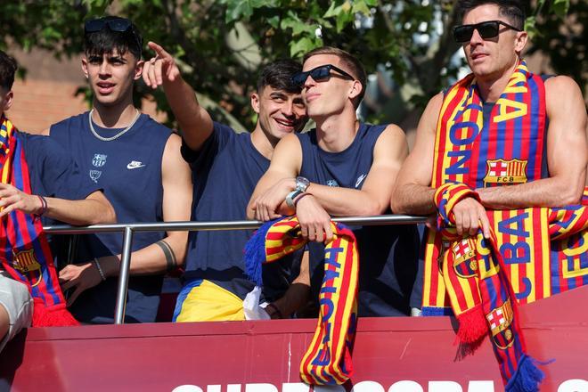 ¡De locos! Las mejores imágenes de una ciudad entregada al Barça
