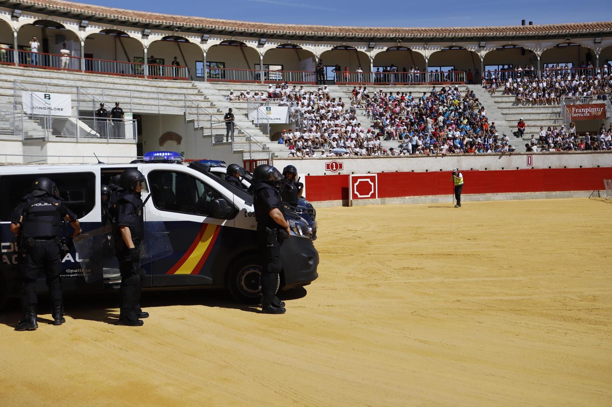 Ehibición policial en Lorca por su 200 aniversario