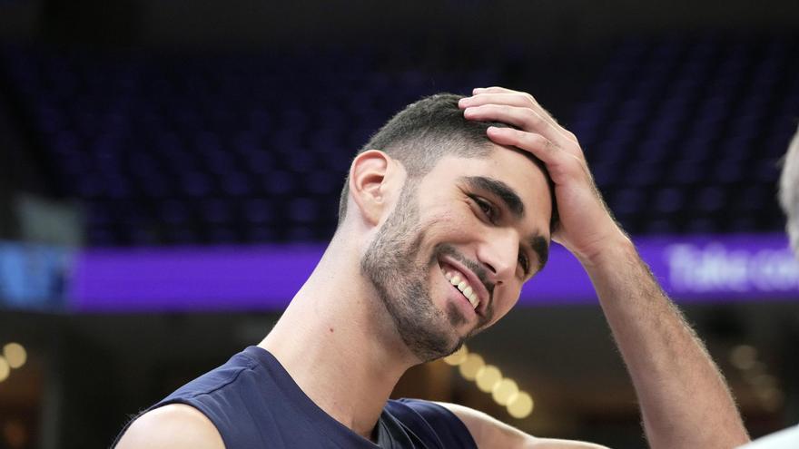 Santi Aldama firma un doble doble y los Grizzlies prolongan la caída de los 76ers