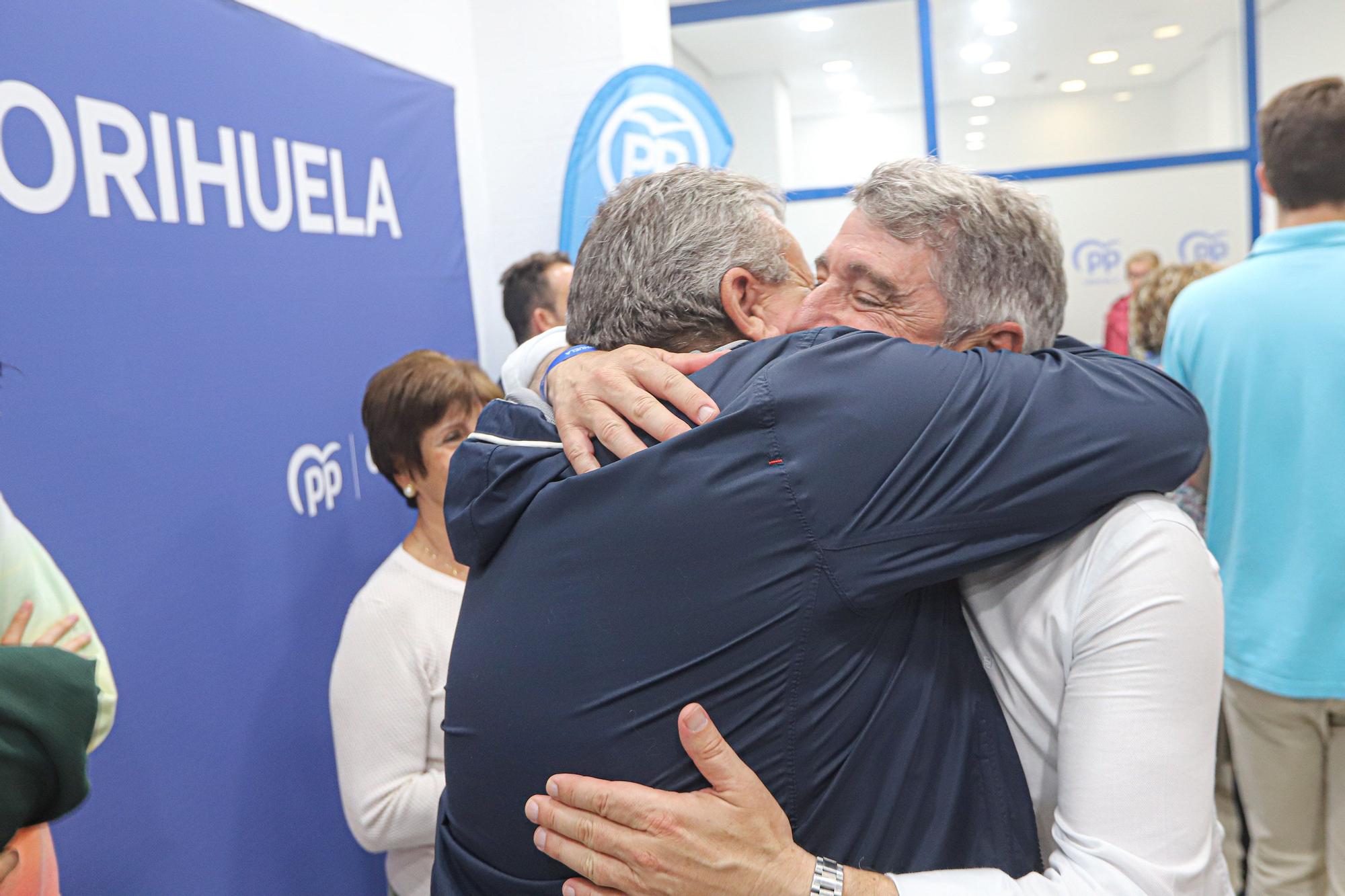 PP y VOX celebran sus resultados electorales en Orihuela