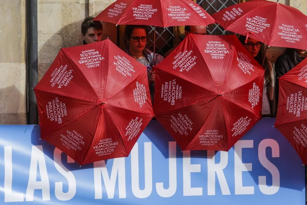 Actos de protesta en Oviedo contra la violencia machista