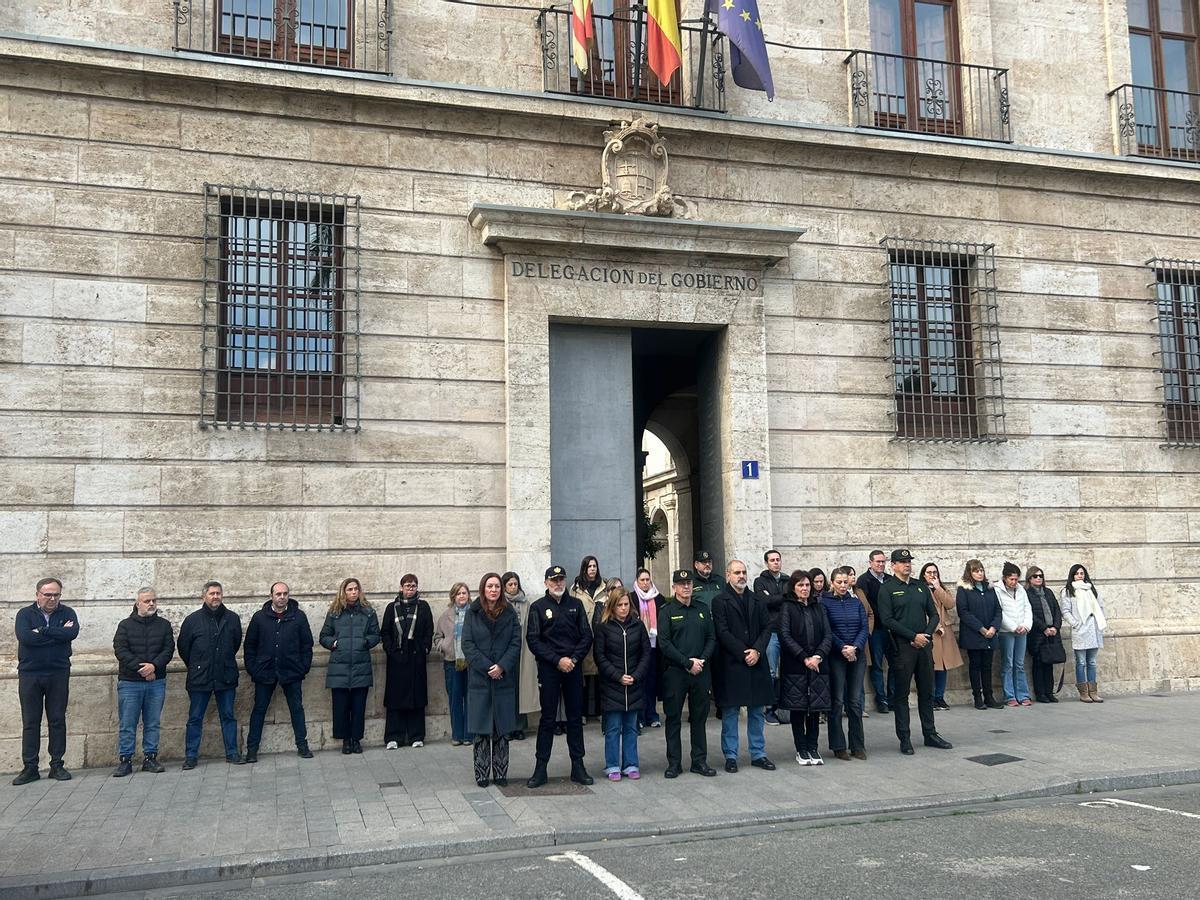 Minuto de silencio en la Delegación del Gobierno en la Comunitat Valenciana