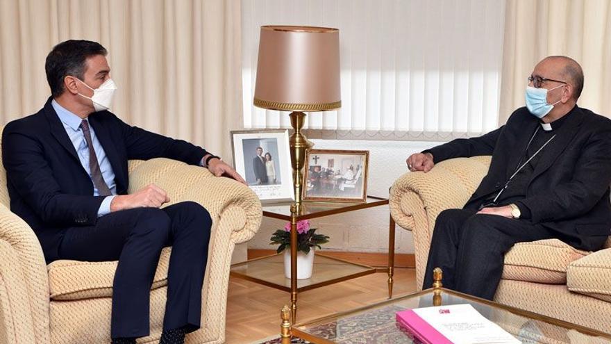 Encuentro entre Omella y Pedro Sánchez en la conferencia episcopal.