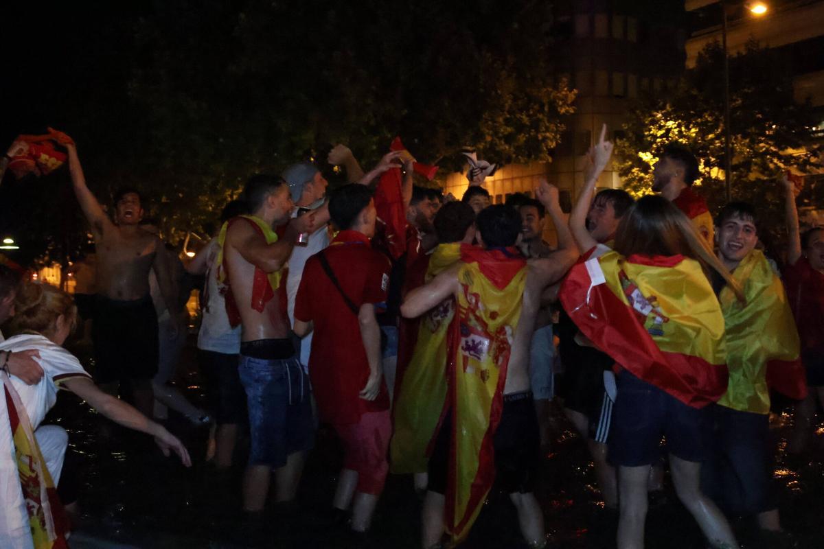 Celebración en la Fuente de La Marina España campeona del Mundial 2026 Celebración en la Fuente de La Marina España campeona del Mundial 2026