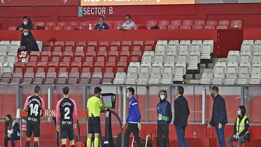 L&#039;àrbitre va anul·lar l&#039;1-1 de Moreno arran de l&#039;avís del VAR.