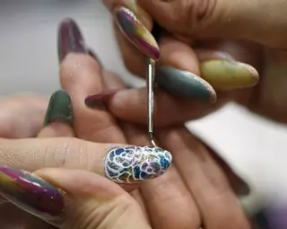 Manicuras y pedicuras que ponen en riesgo la salud de las uñas