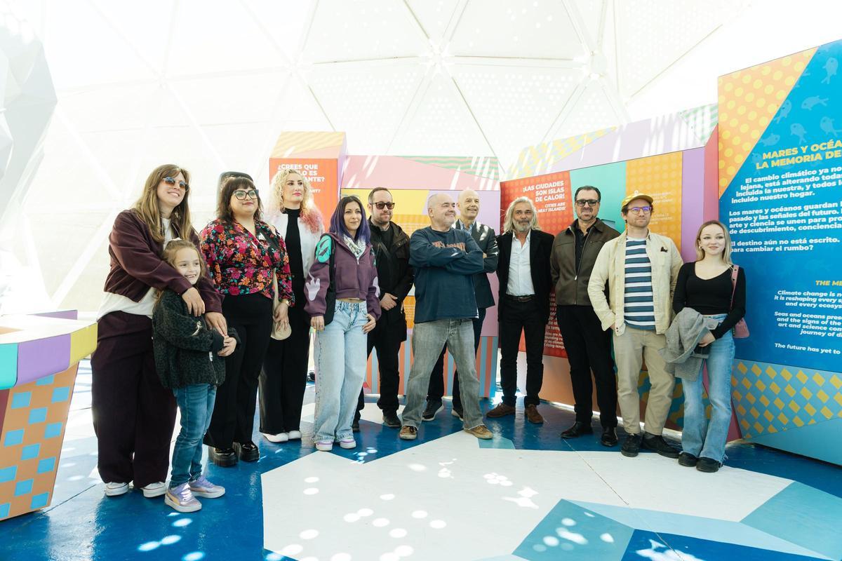 Los artistas en la nueva galería expositiva sobre los polos del Oceanogràfic