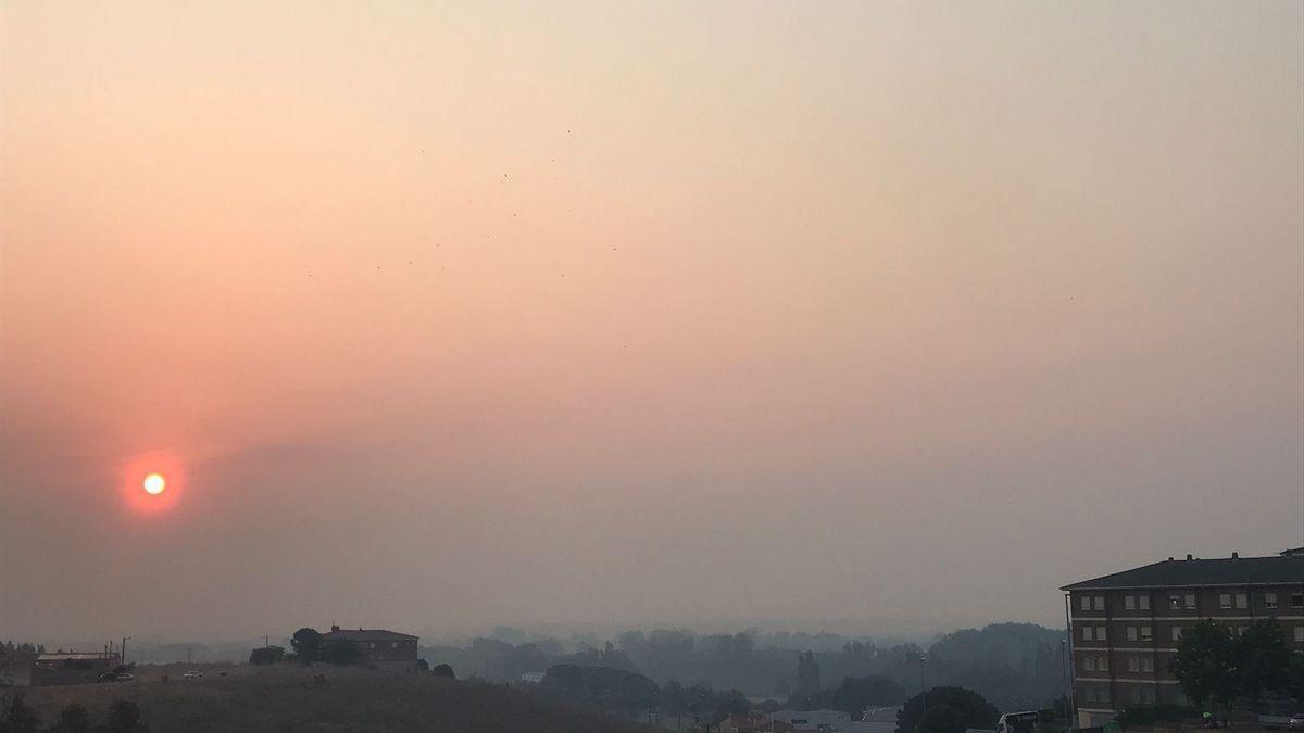 L’aire de Castella i Lleó, contaminat pels incendis: a casa amb les finestres tancades