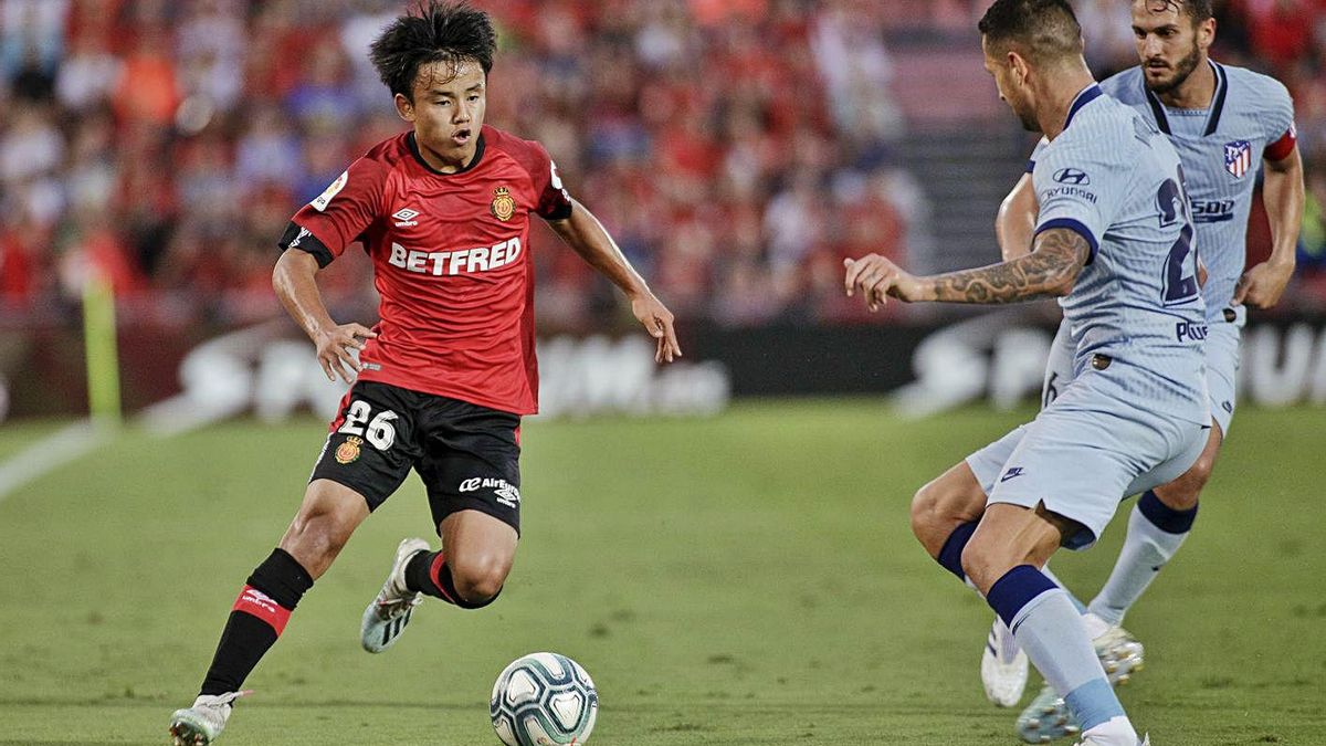 Take Kubo en un encuentro con el Mallorca de la temporada 2019/20. | MANU MIELNIEZUK