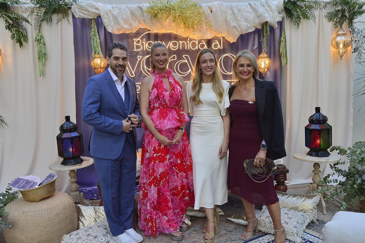 Diego Fernández, Anne Igartuburu, Ana Mayor y Nuria Montes.