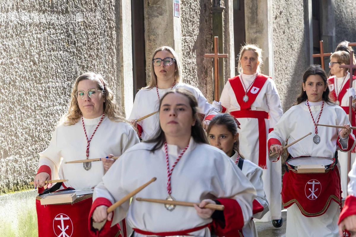 El Cristo de la Paciencia regresa a Conxo y pone el broche final a la Semana Santa compostelana