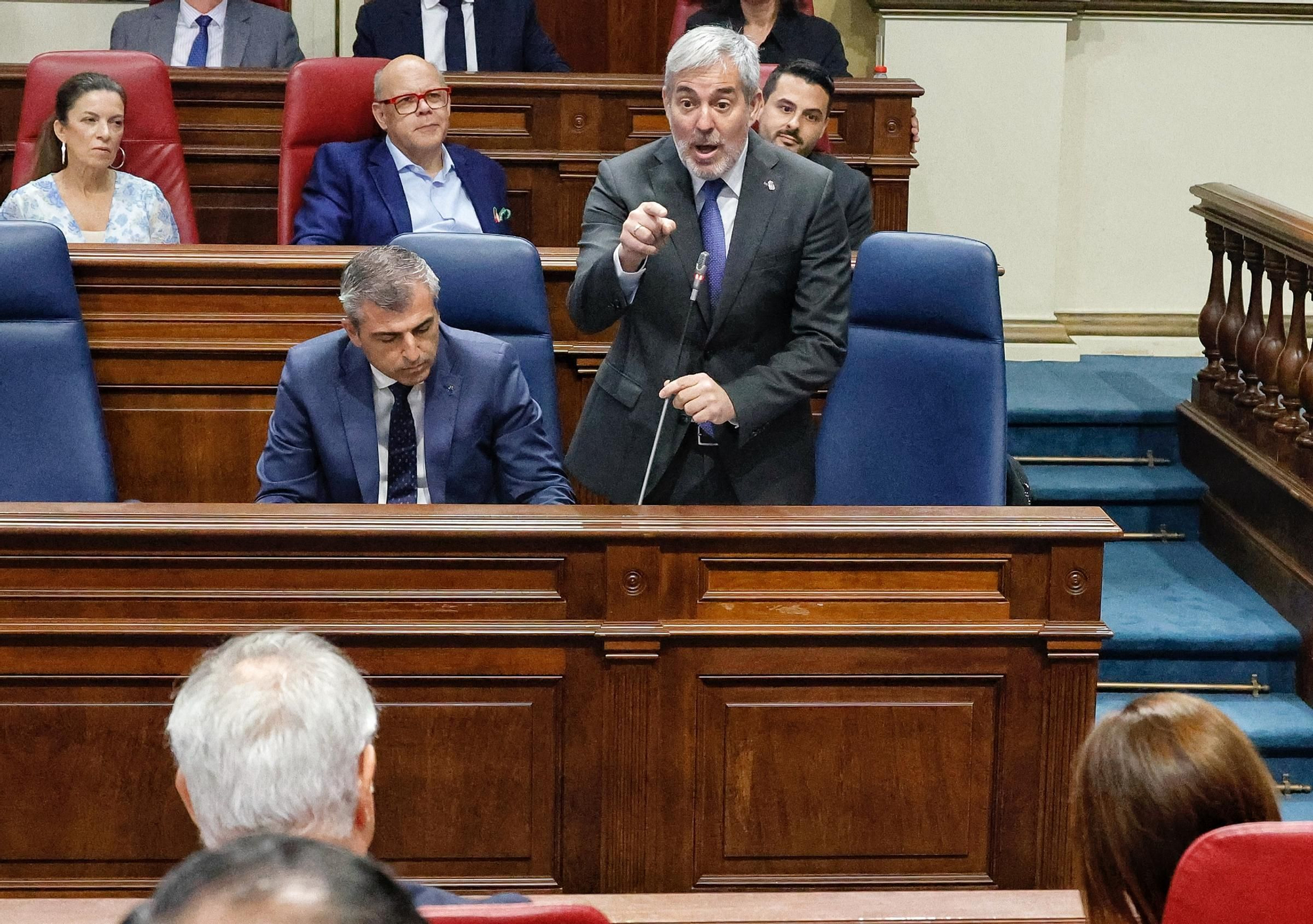 Pleno del Parlamento de Canarias