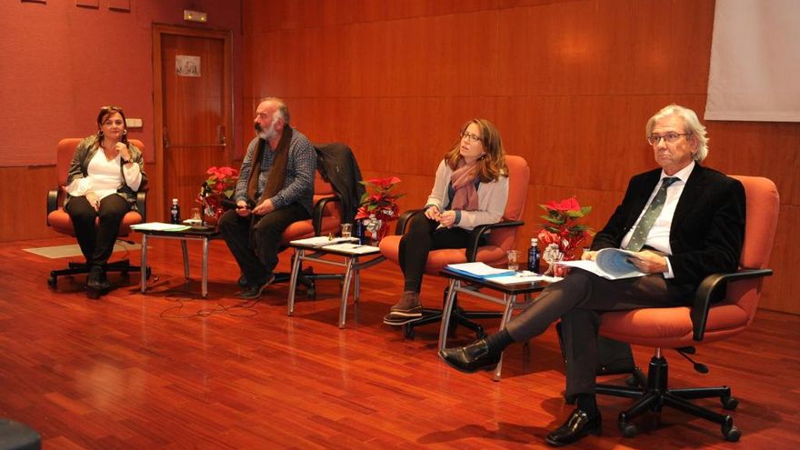"Prohibir las drogas genera más problemas de los que resuelve, hay que regularlo"