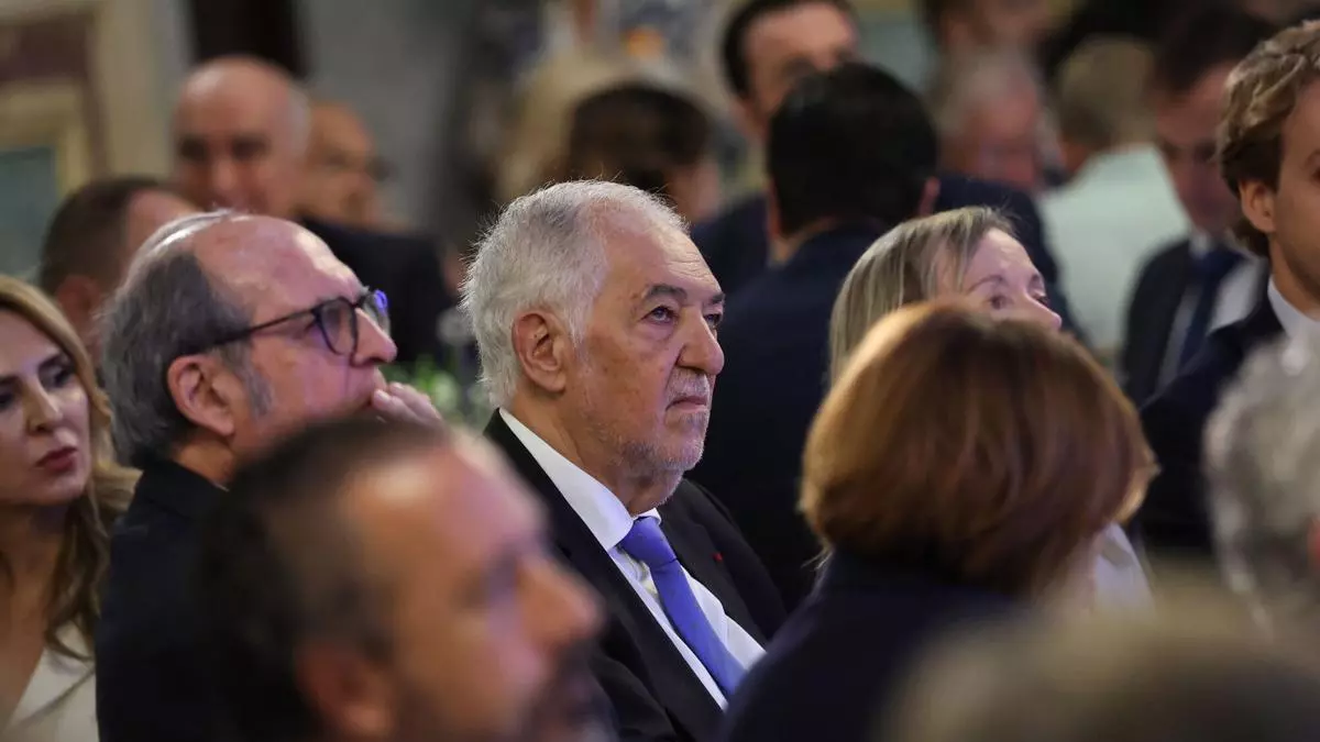 El TC rebate que invada competencias del Supremo con el rechazo del recurso del Defensor del Pueblo por la 'ley de nietos'