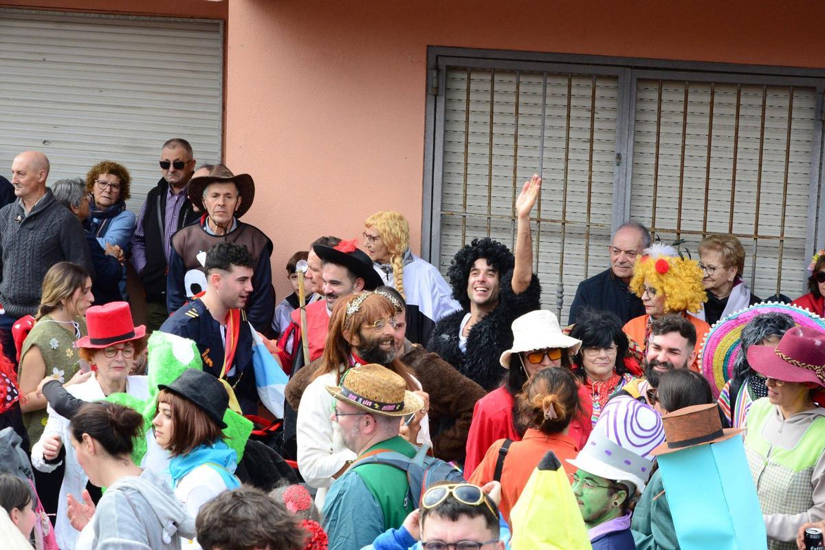 Colorido en el Martes de Entroido en O Hío