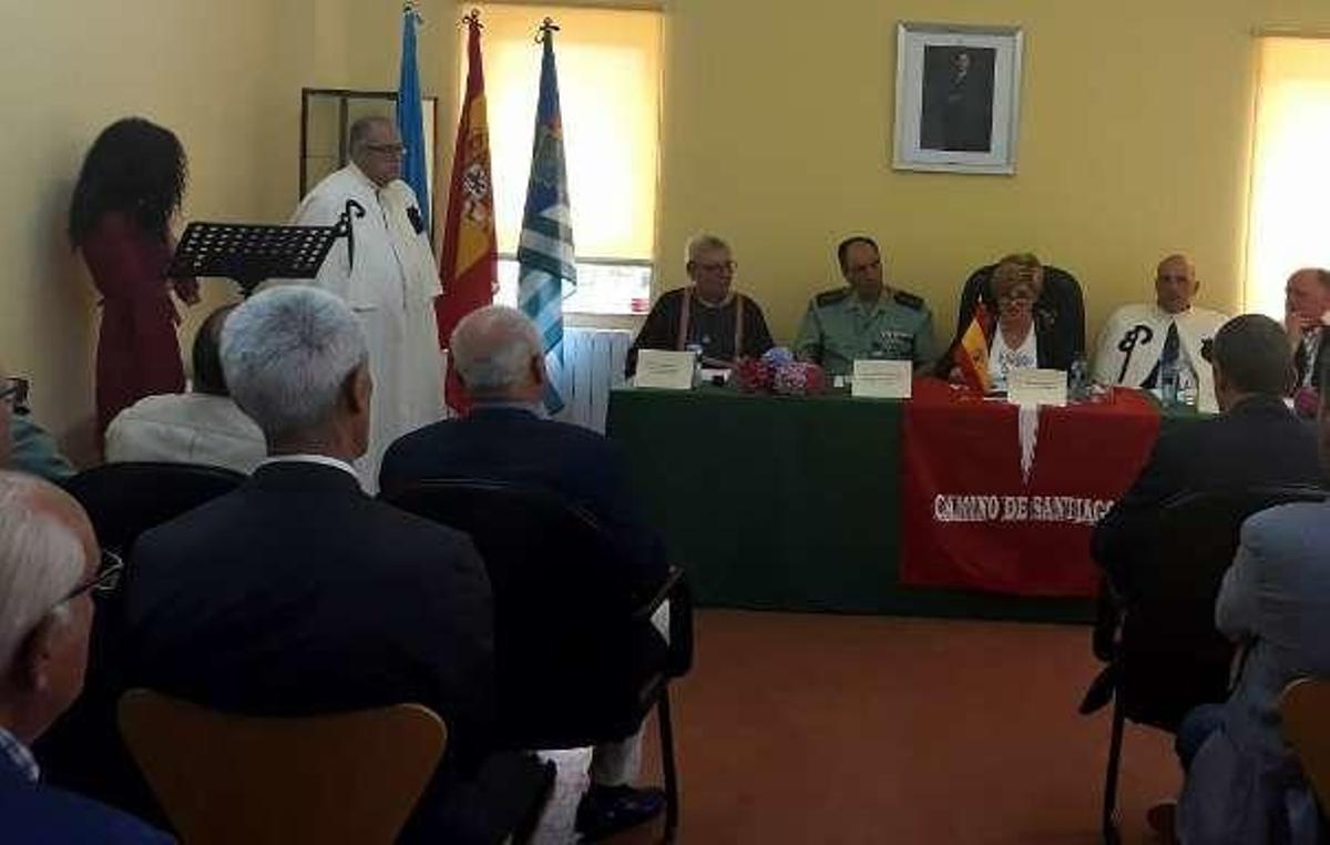 Un momento del acto celebrado ayer en Las Regueras.