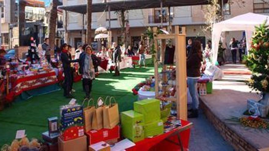 I Mercadillo navideño en Benicàssim