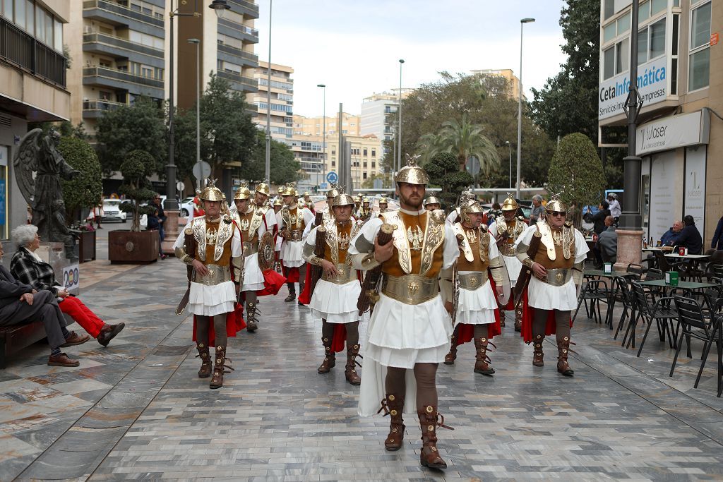 Soldados de Roma pasean por las calles de Cartagena
