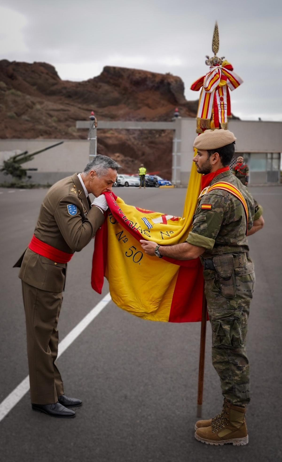 El general Ricardo Esteban se despide del mando de la Brigada Canarias XVI