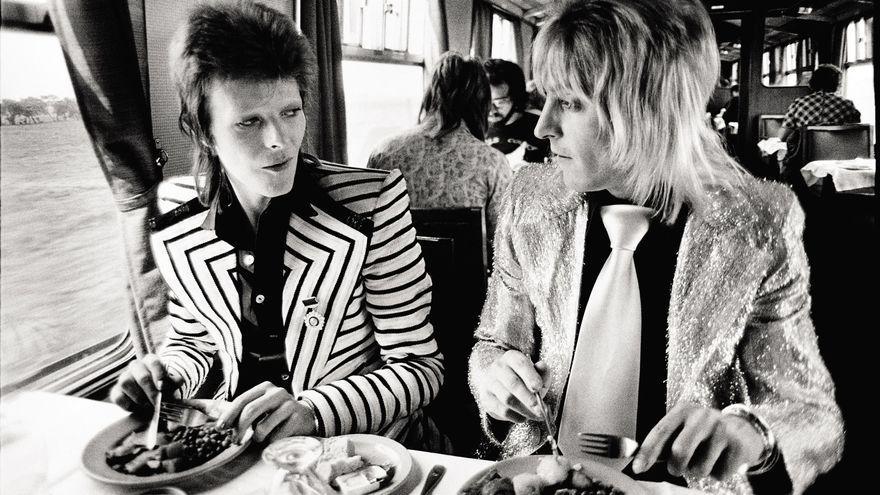 David Bowie y el guitarrista Mick Ronson.