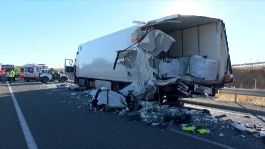 Un muerto y 20 heridos en un accidente de autobús en Soria